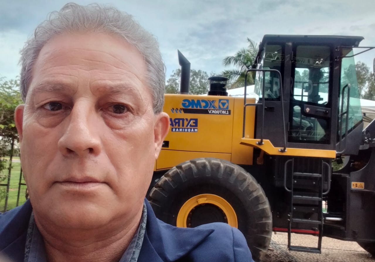 XCMG Presente e Apoiando a EXPOMINERIO 2025, Representada pela EXTRA Máquinas.